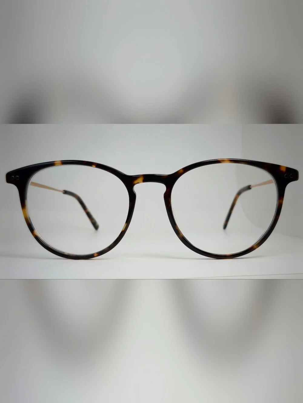 Snap Women's Petite. Tortoiseshell Round Optical Glasses. Good Features.
